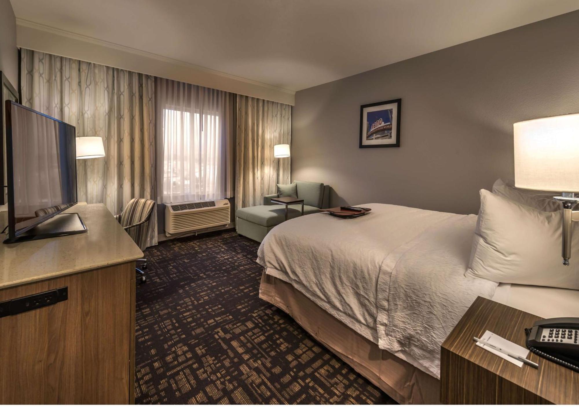 Hampton Inn & Suites - Reno West, Nv Экстерьер фото